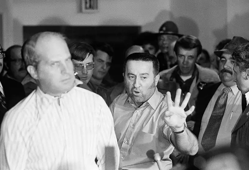 The Most Dangerous Necklace Ever